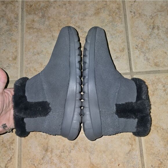 Skechers Gray Faux Furlined Boots Womens Size 7 - Picture 6 of 8